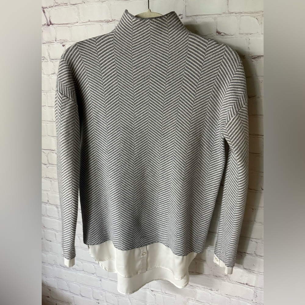 Adrienne Vittadini Gray Herringbone Mock Neck Layered Hem Sweater XS - Picture 2 of 6